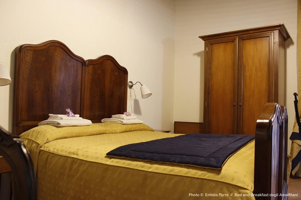 Amalfitani Salerno Centro Bed & Breakfast エクステリア 写真
