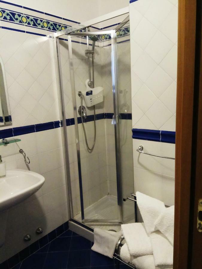 Amalfitani Salerno Centro Bed & Breakfast エクステリア 写真