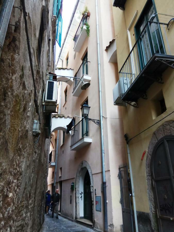 Amalfitani Salerno Centro Bed & Breakfast エクステリア 写真