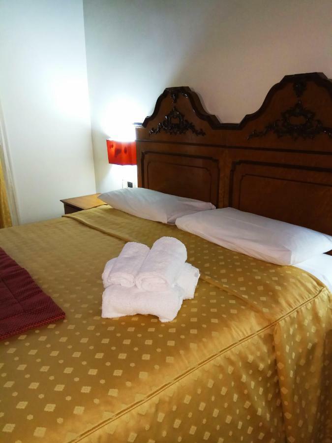 Amalfitani Salerno Centro Bed & Breakfast エクステリア 写真